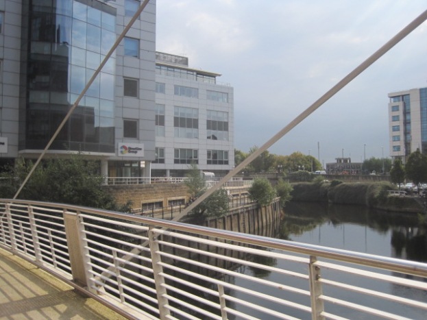 New footbridge into Granary Wharf
