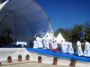 The arrival of the priests