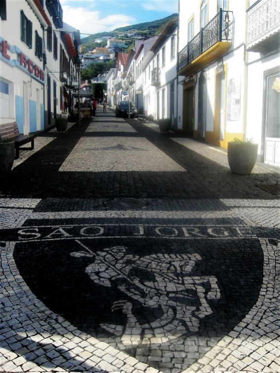 The main street in Velas, on Sáo Jorge
